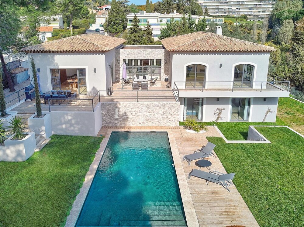 Modern Villa For Sale in Cannes Sea View For sale ProvenceAlpesCôté