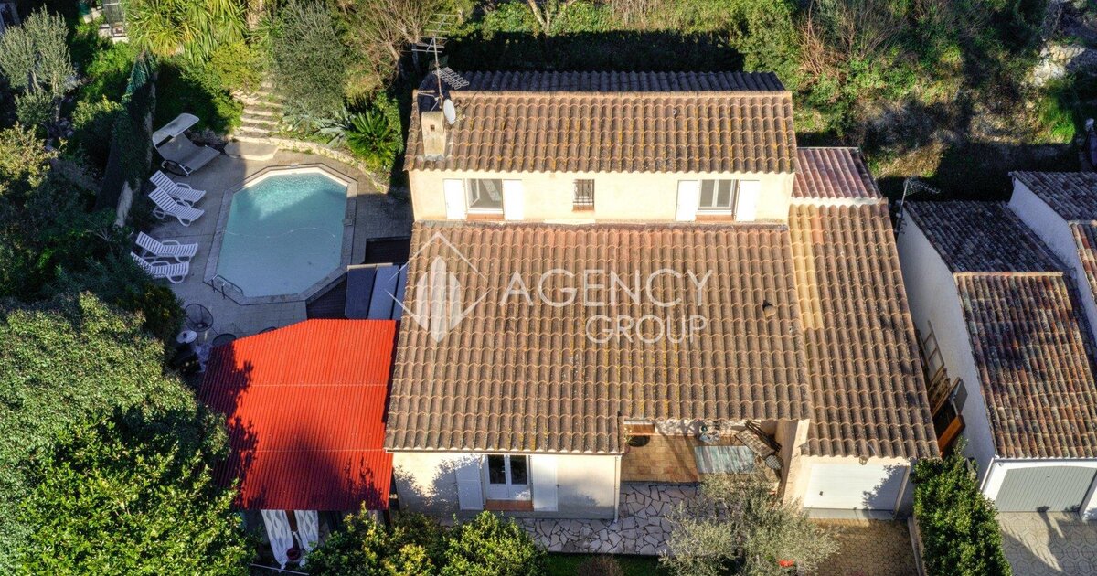 For sale Provençal villa private housing estate Mougins For sale